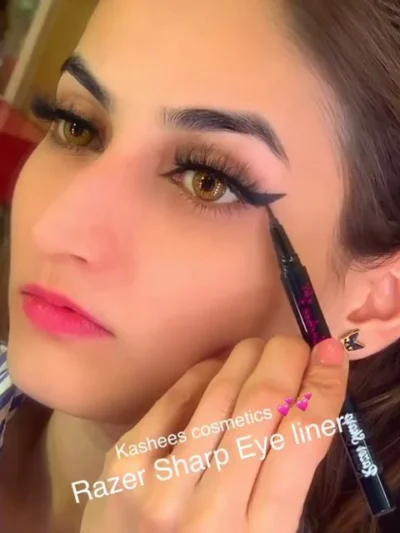 Kashee's Razer Sharp Waterproof Pen Eyeliner