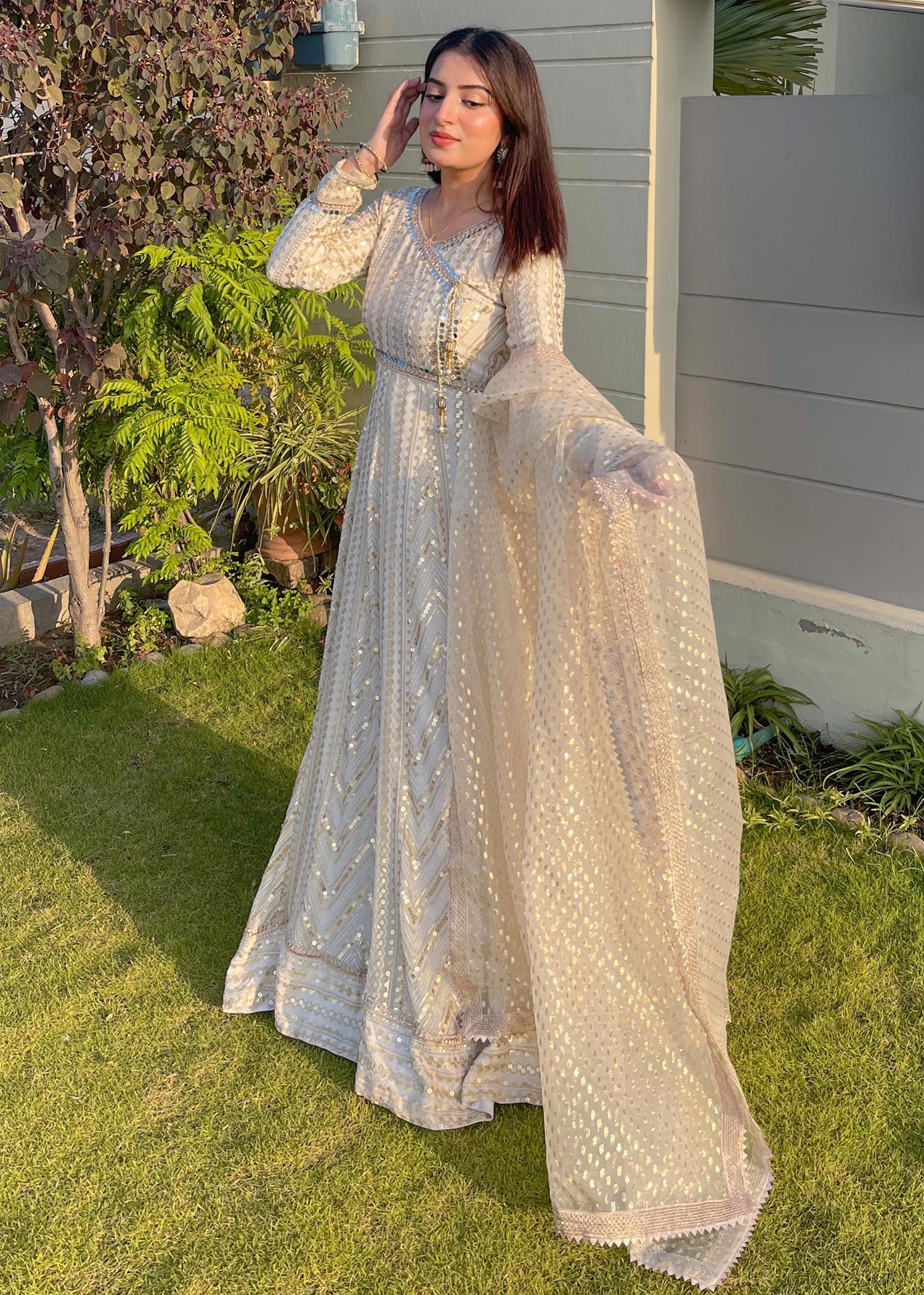 Haseens Official Ayeza - Image 4