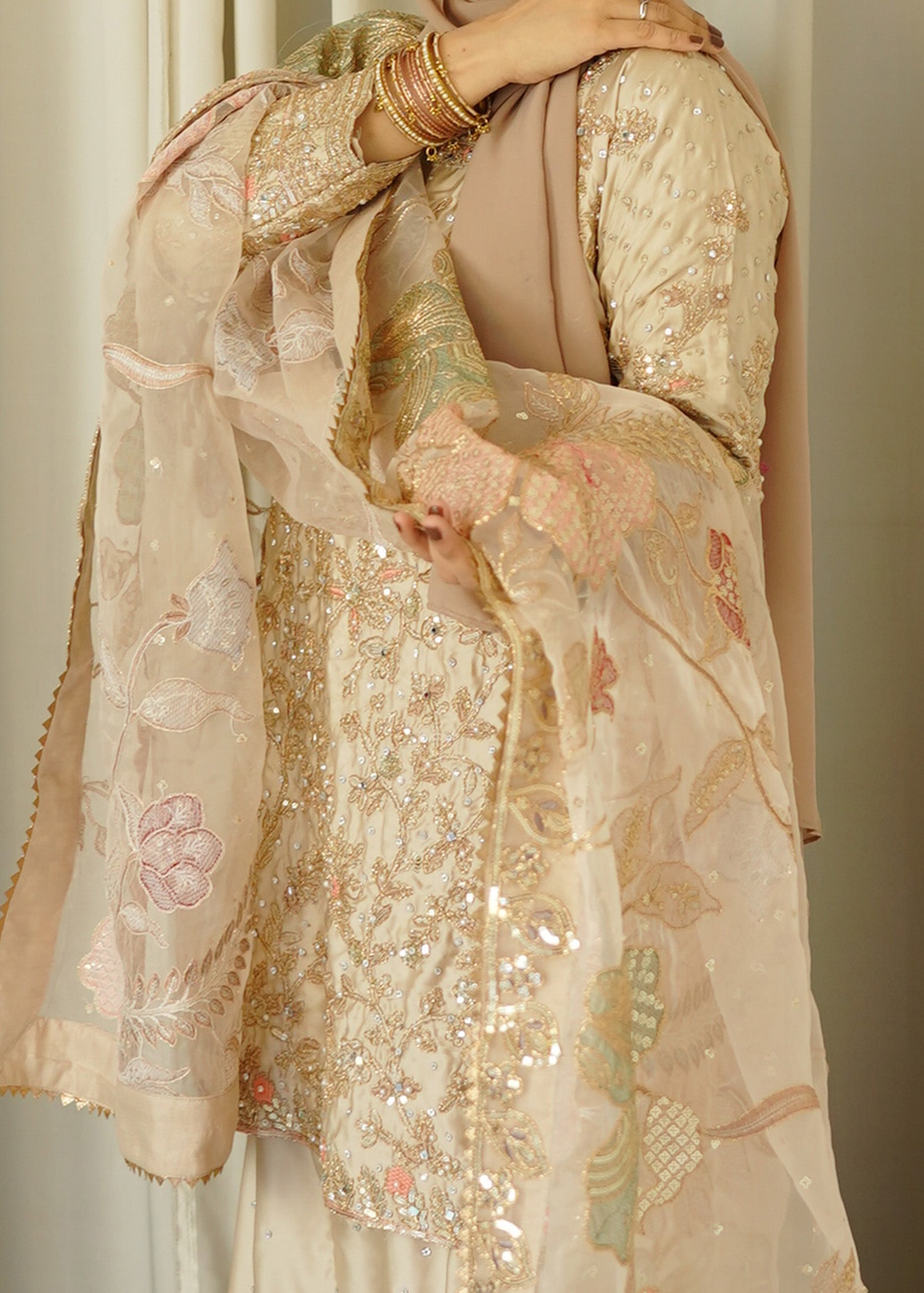 Haseens Official Durr - Image 3