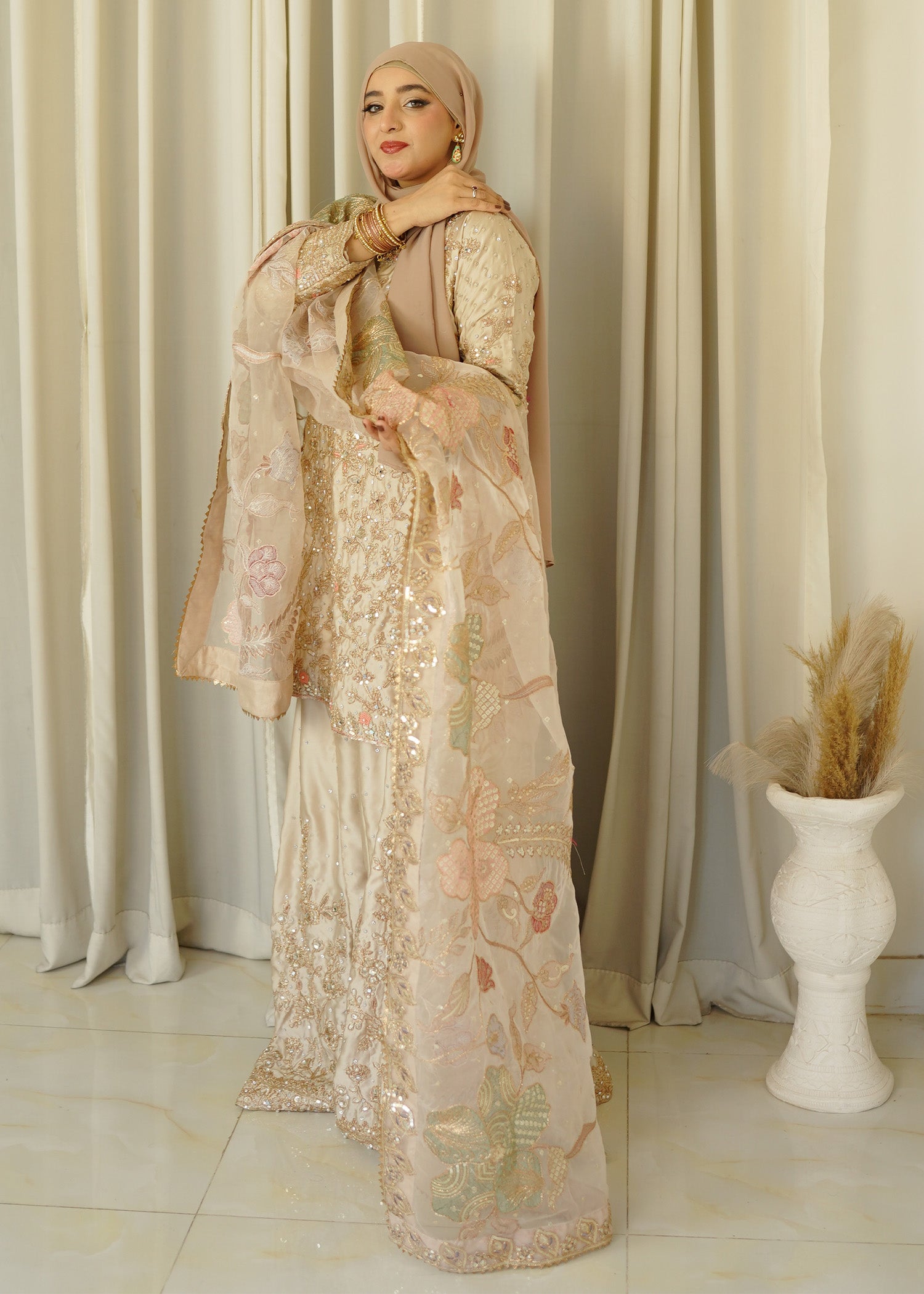 Haseens Official Durr - Image 2