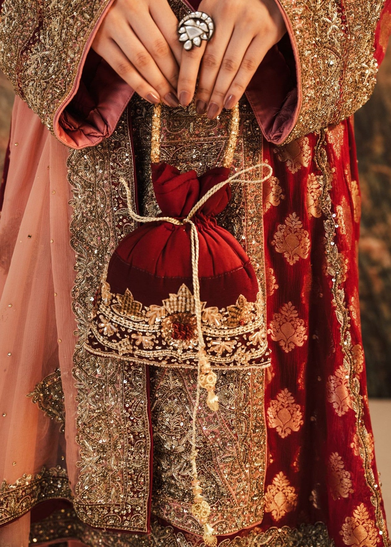 Haseens Official Durnaaz - Image 4